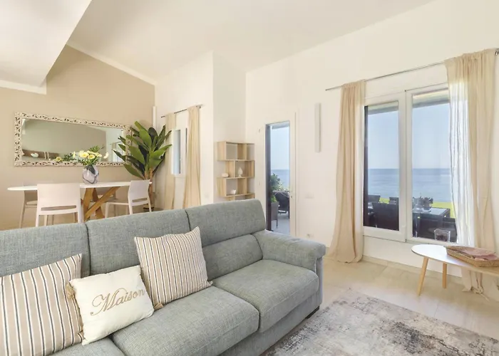 Villa Seaside - Dove Il Mare Di Diventa Casa *